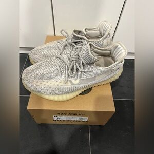 Yeezy Addidas size 8.5